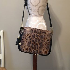 NEW G.I.L.I Crossbody with HALOGUARD and RFID
